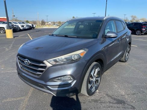 Used 2016 Hyundai Tucson Sport image 5
