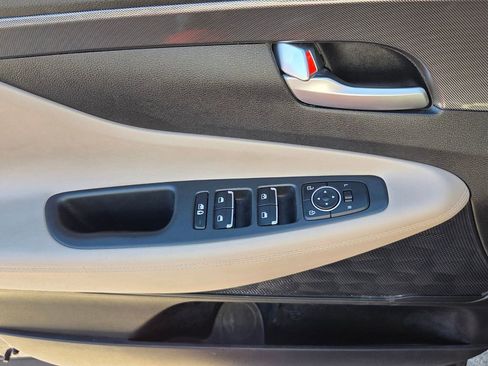 Used 2023 Hyundai Santa Fe SE image 12