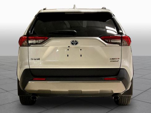 Used 2023 Toyota RAV4 Limited image 4