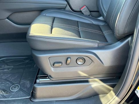 New 2026 Chevrolet Suburban High Country w/ Sun And Tow Package image 24