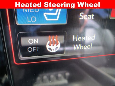 Used 2019 RAM 1500 Laramie AWD/4WD image 32