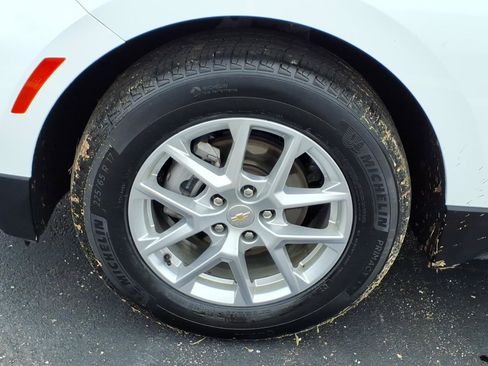 Used 2023 Chevrolet Equinox LT FWD image 31