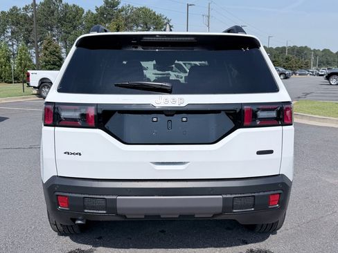 New 2026 Jeep Cherokee Overland w/ Trailer Tow Group AWD/4WD image 8
