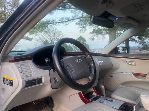Used 2006 Hyundai Azera Limited FWD image 12