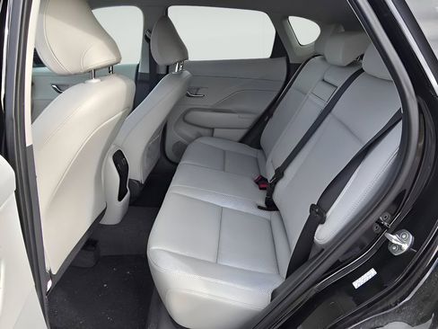 Used 2024 Hyundai Kona Limited image 13