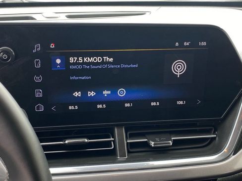 Used 2025 Chevrolet Trax ACTIV w/ Sunroof Package image 14