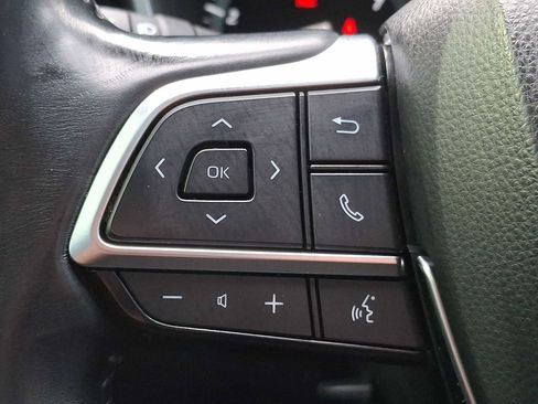 Used 2021 Toyota Highlander XSE image 18