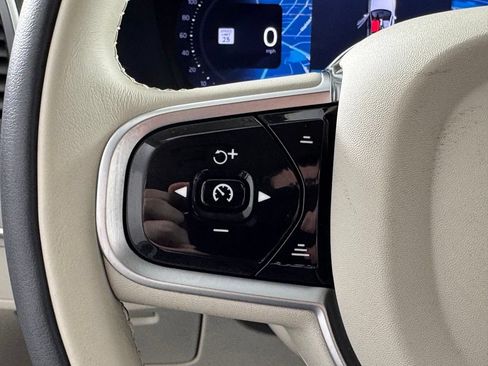 Certified 2025 Volvo XC90 B6 Plus w/ Protection Package Premier AWD/4WD image 29
