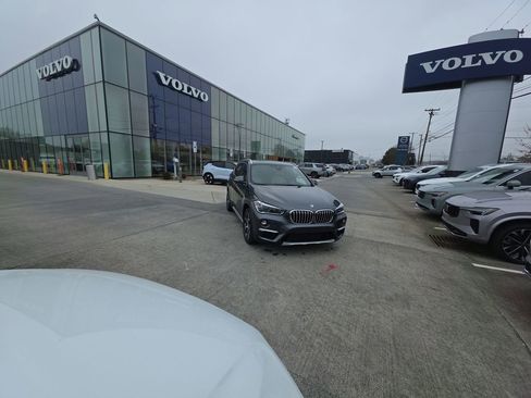 Used 2019 BMW X1 sDrive28i image 14