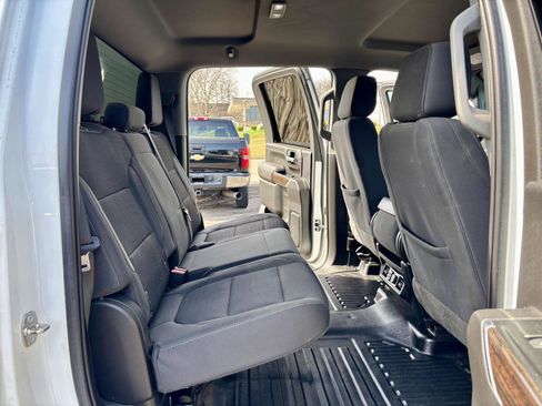 Used 2023 GMC Sierra 2500 SLE w/ SLE Convenience Package image 9