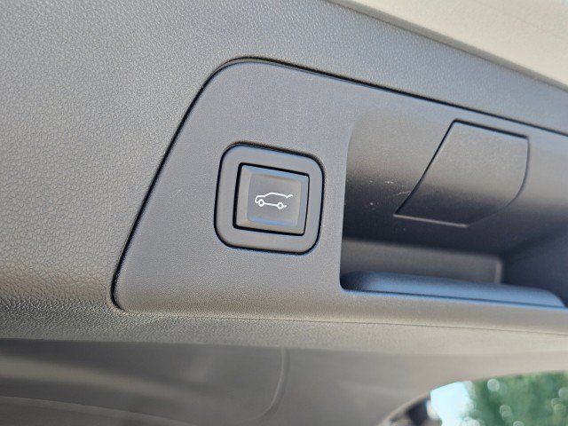 Used 2023 Buick Envision Avenir AWD/4WD image 19
