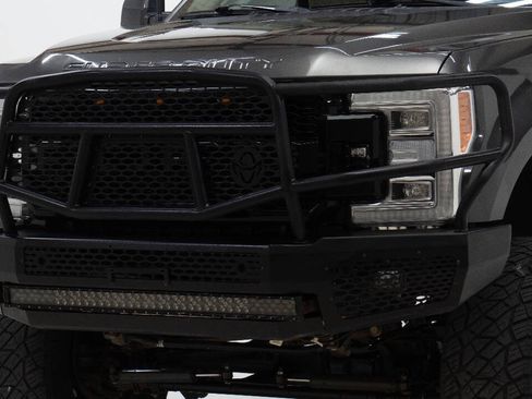 Used 2019 Ford F250 Lariat w/ Lariat Ultimate Package AWD/4WD image 9