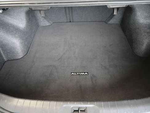 Used 2024 Nissan Altima 2.5 SV FWD image 18