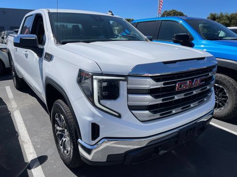 Used 2024 GMC Sierra 1500 SLE AWD/4WD image 1