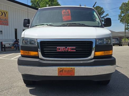 Used 2022 GMC Savana 2500 w/ Driver Convenience Package RWD image 8