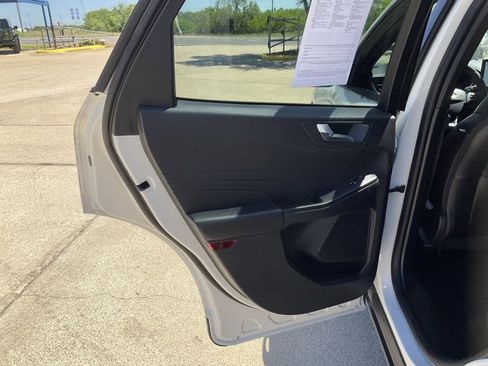 Used 2025 Ford Escape ST-Line w/ Equipment Group 301A FWD image 12