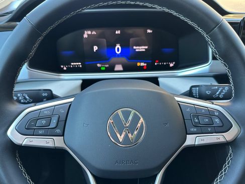 Certified 2026 Volkswagen Taos SE w/ Panoramic Sunroof Package AWD/4WD image 23