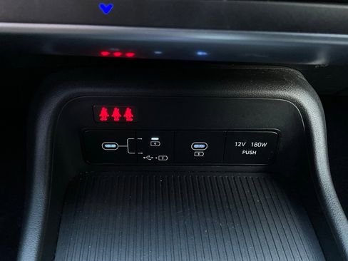 Used 2025 Hyundai Kona SEL image 26