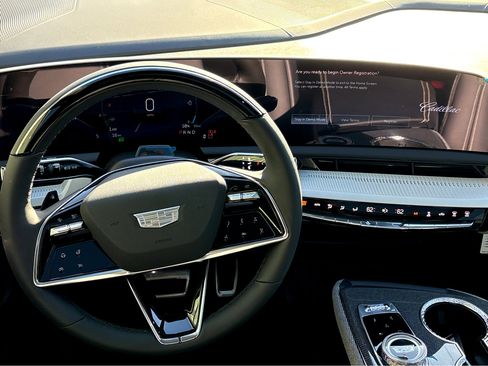 New 2026 Cadillac Optiq Luxury 1 image 4