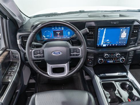 Used 2025 Ford F250 Lariat AWD/4WD image 13