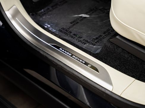 Used 2024 Land Rover Range Rover SV image 67
