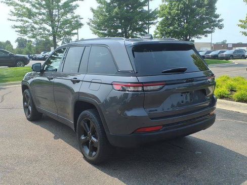 Certified 2024 Jeep Grand Cherokee Limited w/ Black Appearance Package AWD/4WD image 6