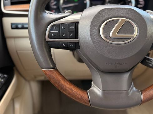 Used 2018 Lexus LX 570 4WD w/ Luxury Package image 26