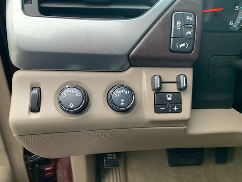 Used 2019 Chevrolet Tahoe LT image 28