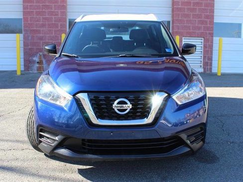 Used 2018 Nissan Kicks SV image 8