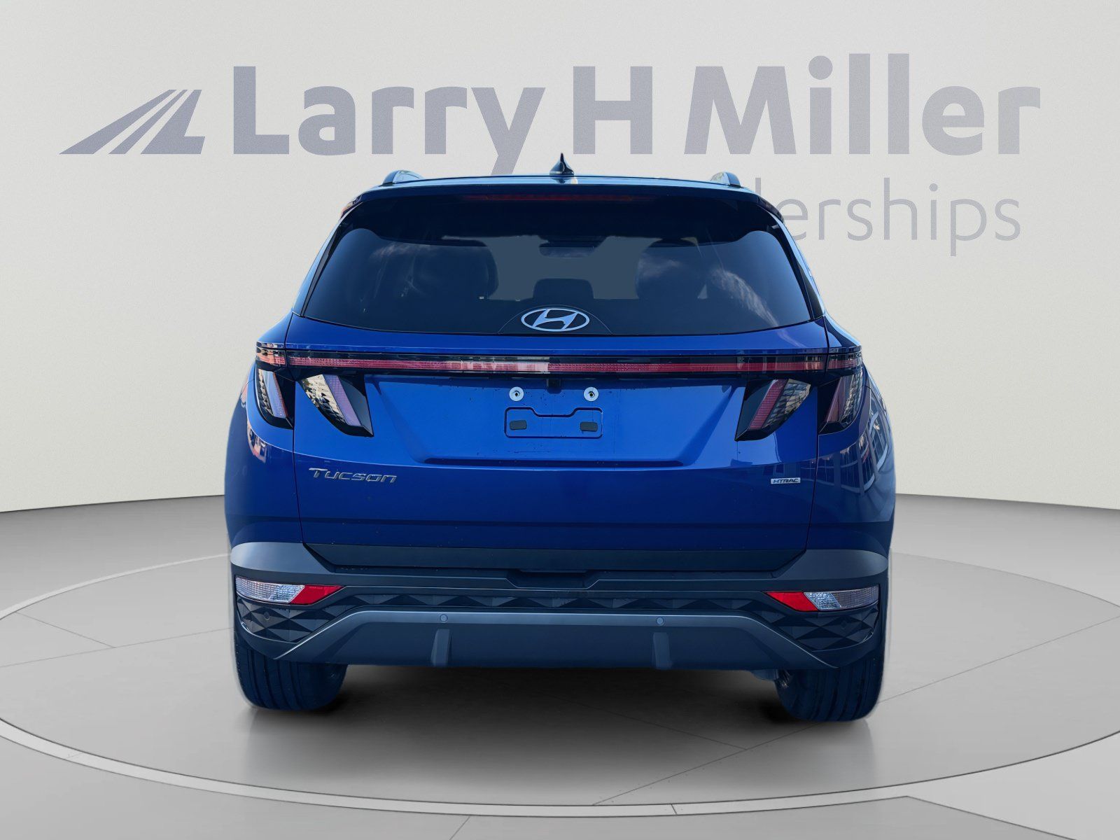 Certified 2024 Hyundai Tucson Limited AWD/4WD image 4
