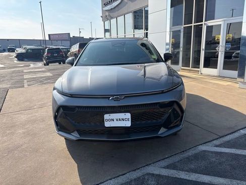 Used 2024 Chevrolet Equinox EV RS image 9