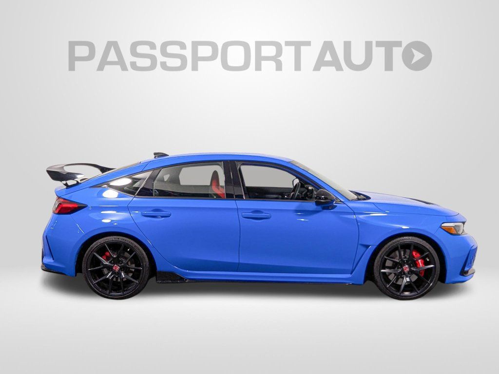Used 2025 Honda Civic Type R image 8