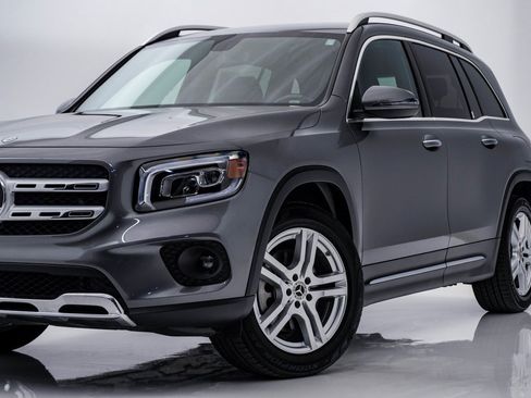 Used 2020 Mercedes-Benz GLB 250 4MATIC image 2