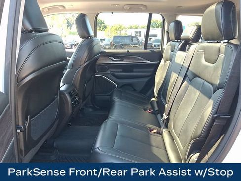 Used 2023 Jeep Grand Cherokee 4WD 4xe w/ Luxury Tech Group II image 19