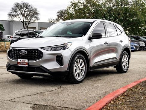 Used 2023 Ford Escape Active image 9