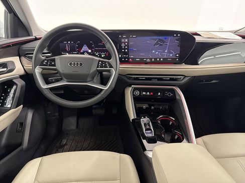 Certified 2025 Audi Q5 Premium w/ Convenience Package AWD/4WD image 4