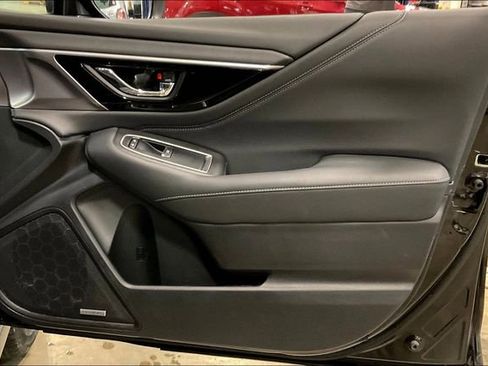 Used 2023 Subaru Outback Limited image 24