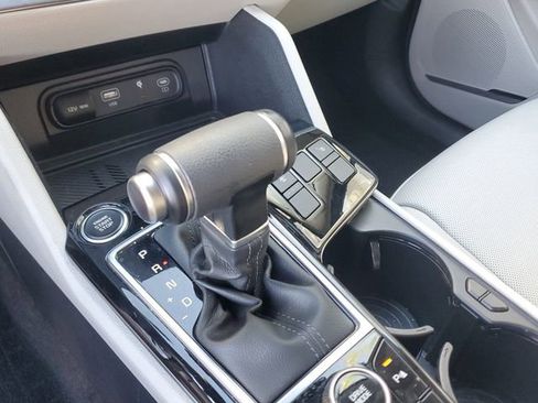 Certified 2025 Kia Sportage EX image 26