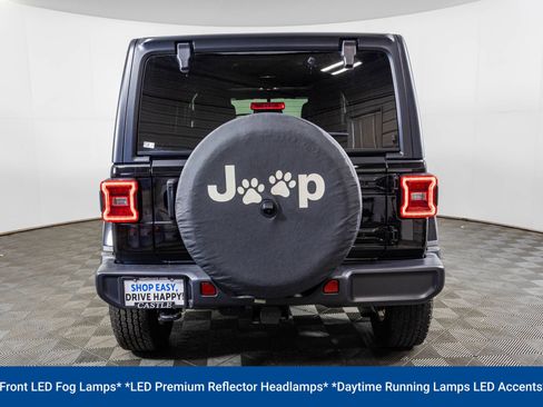 Used 2022 Jeep Wrangler Unlimited Sahara w/ LED Lighting Group AWD/4WD image 14