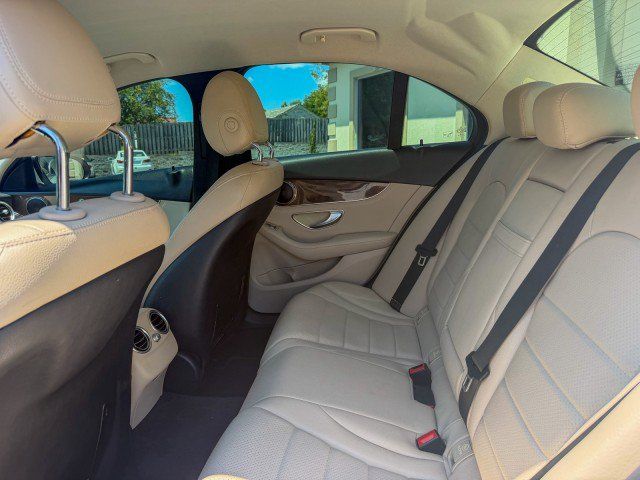 Used 2015 Mercedes-Benz C 300 Sedan image 6
