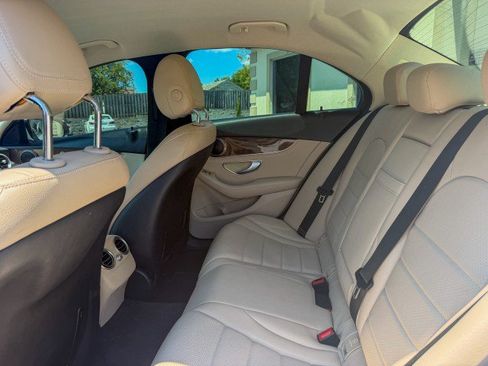 Used 2015 Mercedes-Benz C 300 Sedan image 6