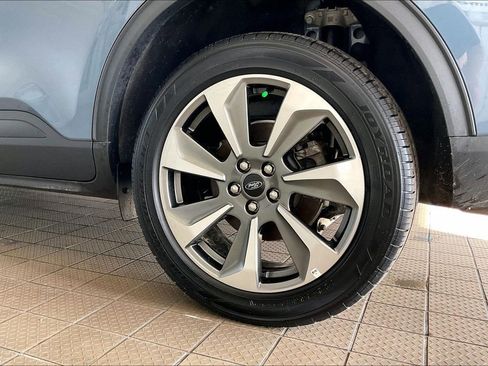 Used 2024 Ford Escape Platinum image 32