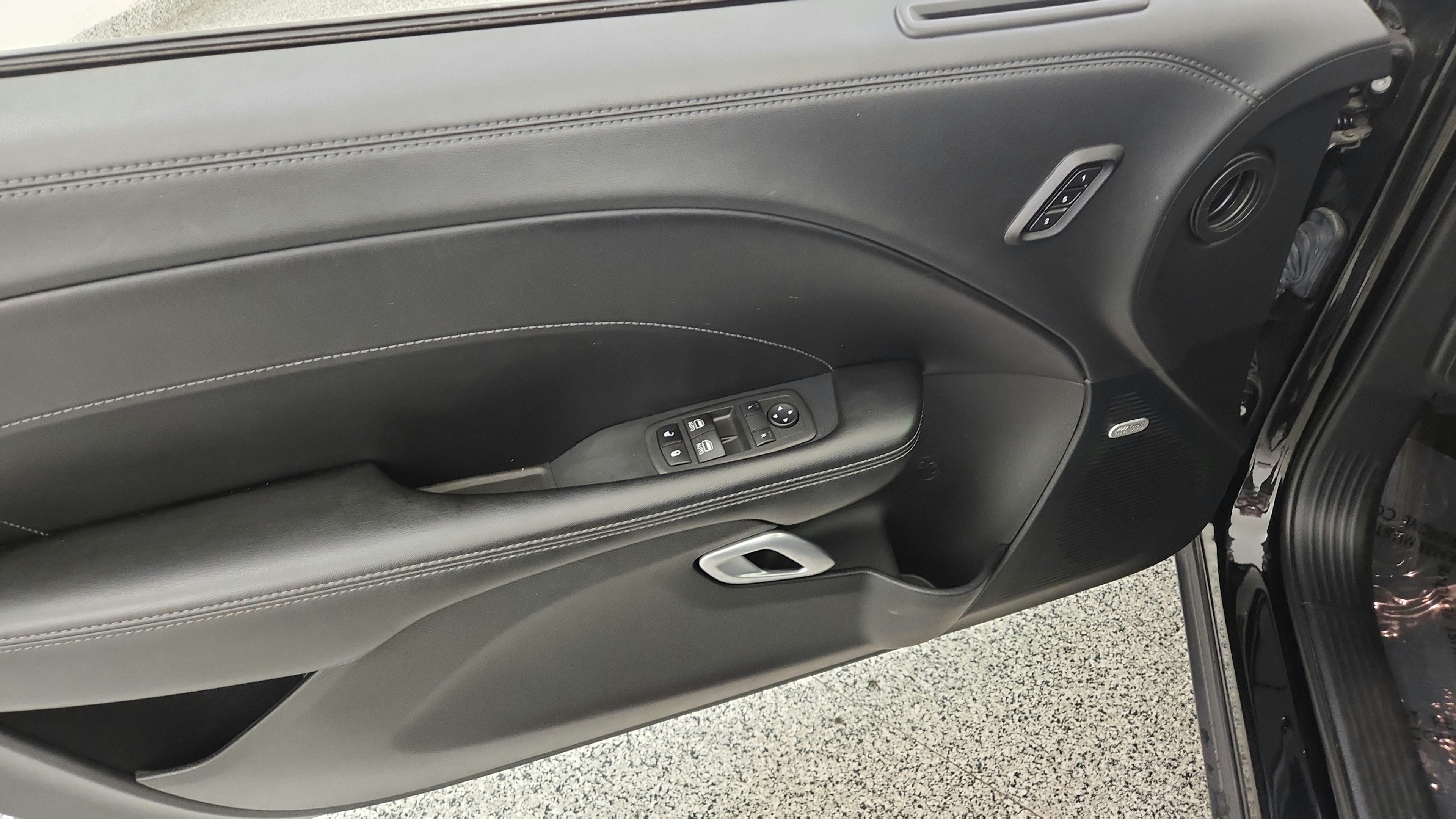 Used 2022 Dodge Challenger R/T Scat Pack RWD image 19