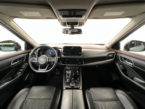 Used 2023 Nissan Rogue Platinum image 9