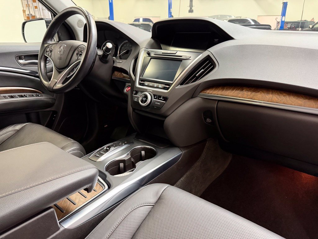 Used 2020 Acura MDX w/ Technology Package AWD/4WD image 11