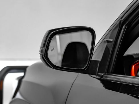 Used 2019 Toyota Tacoma TRD Off-Road w/ TRD Premium Off Road Package AWD/4WD image 46