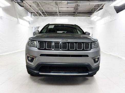 Used 2018 Jeep Compass Limited w/ Navigation Group AWD/4WD image 2