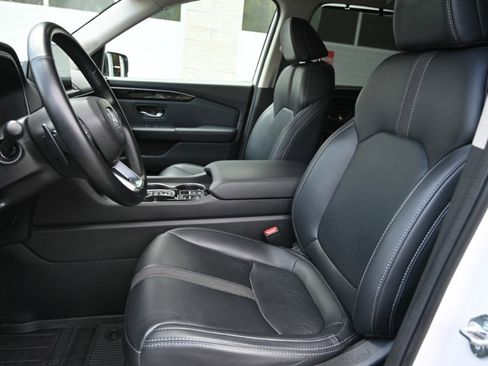Used 2025 Honda Pilot EX-L image 13