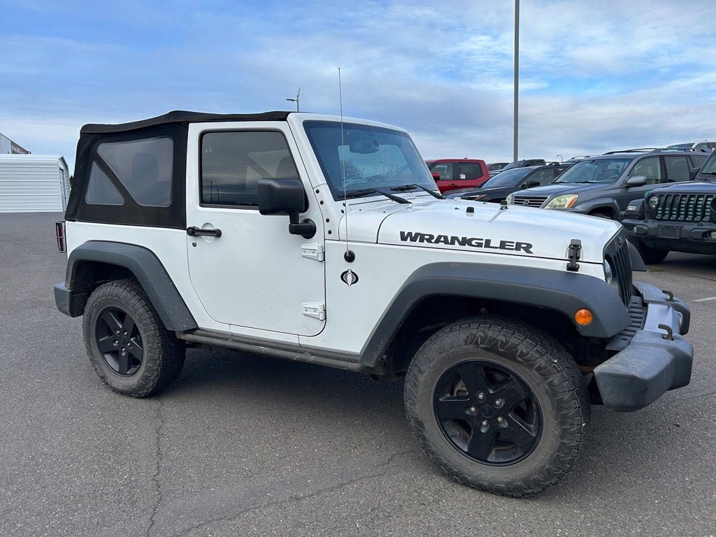 Used 2016 Jeep Wrangler Sport AWD/4WD image 3