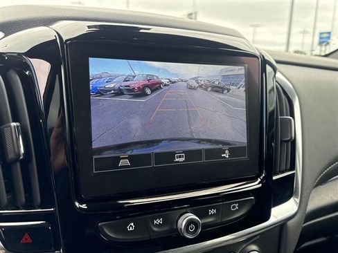 Certified 2023 Chevrolet Traverse LT FWD image 14